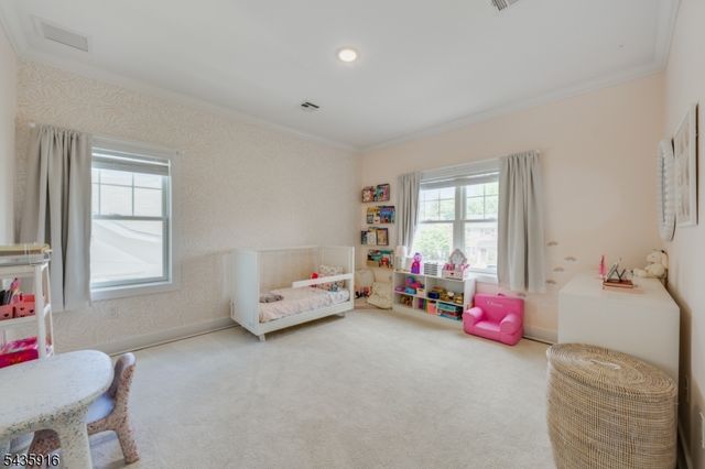 19 Preston Dr, Livingston Twp., NJ 07039