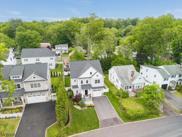 19 Preston Dr, Livingston Twp., NJ 07039