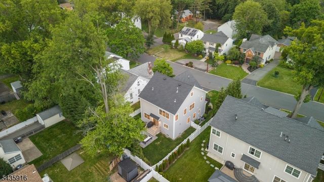 19 Preston Dr, Livingston Twp., NJ 07039