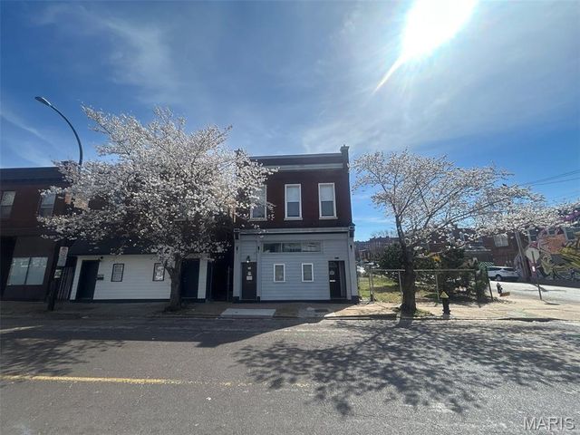 4656 Virginia Avenue, St Louis, MO 63111