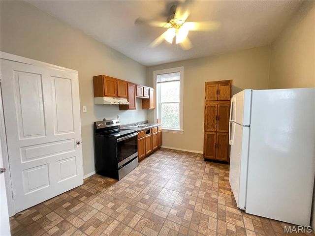 4656 Virginia Avenue, St Louis, MO 63111