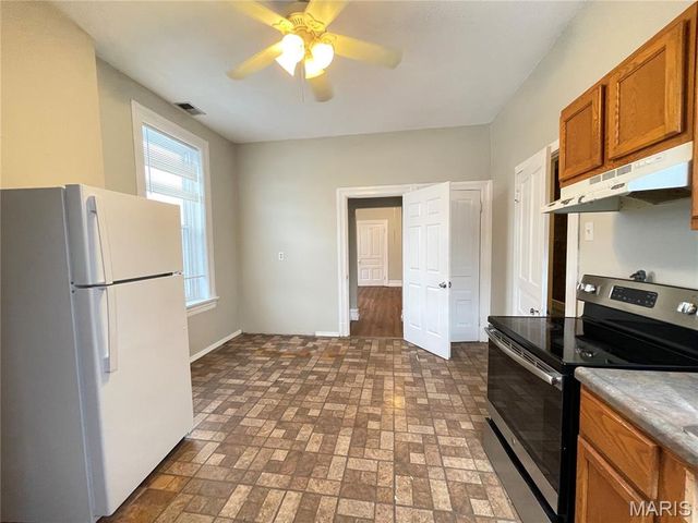 4656 Virginia Avenue, St Louis, MO 63111