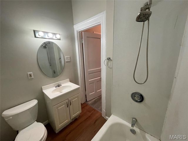 4656 Virginia Avenue, St Louis, MO 63111