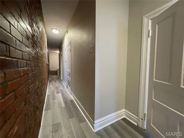 4656 Virginia Avenue, St Louis, MO 63111