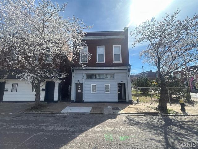 4656 Virginia Avenue, St Louis, MO 63111