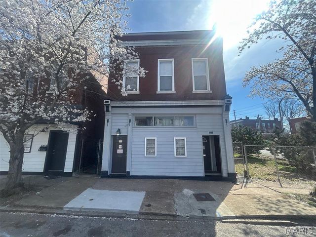 4656 Virginia Avenue, St Louis, MO 63111