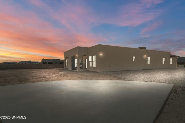 385 Marisa Court, Las Cruces, NM 88007
