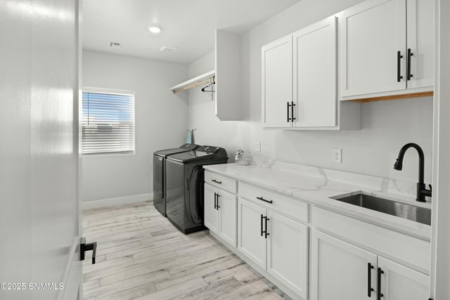 385 Marisa Court, Las Cruces, NM 88007