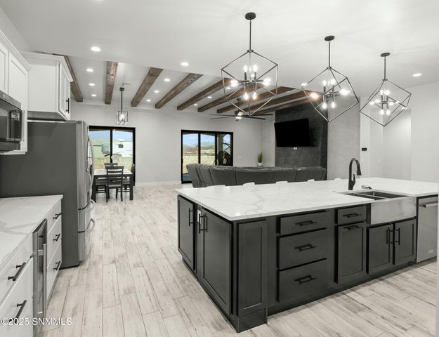 385 Marisa Court, Las Cruces, NM 88007