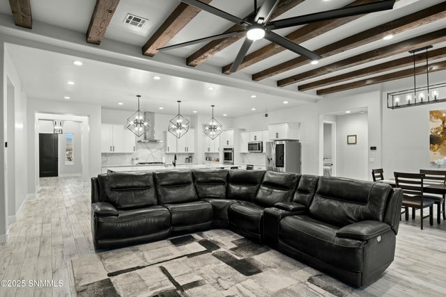 385 Marisa Court, Las Cruces, NM 88007