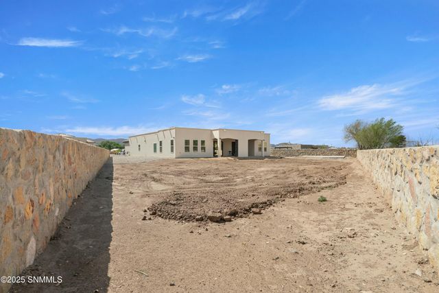 385 Marisa Court, Las Cruces, NM 88007