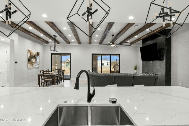 385 Marisa Court, Las Cruces, NM 88007