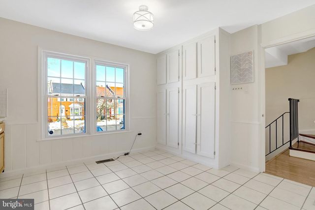 8070 POWDERBROOK LN, Springfield, VA 22153