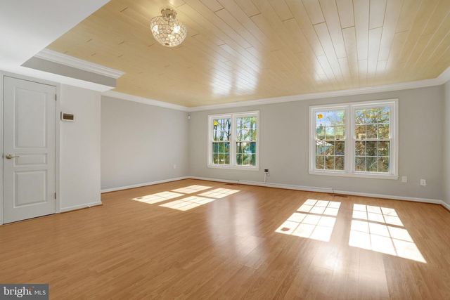 8070 POWDERBROOK LN, Springfield, VA 22153