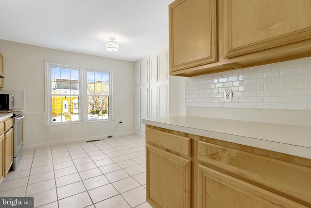 8070 POWDERBROOK LN, Springfield, VA 22153