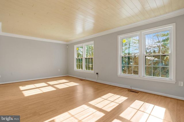 8070 POWDERBROOK LN, Springfield, VA 22153