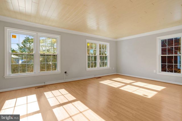 8070 POWDERBROOK LN, Springfield, VA 22153