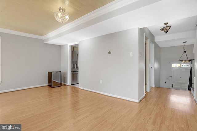 8070 POWDERBROOK LN, Springfield, VA 22153