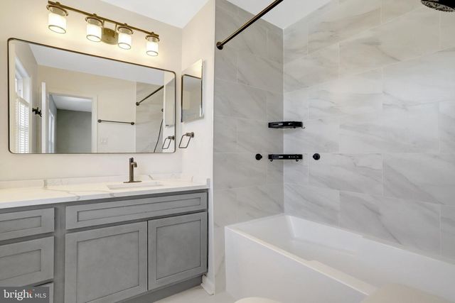 8070 POWDERBROOK LN, Springfield, VA 22153