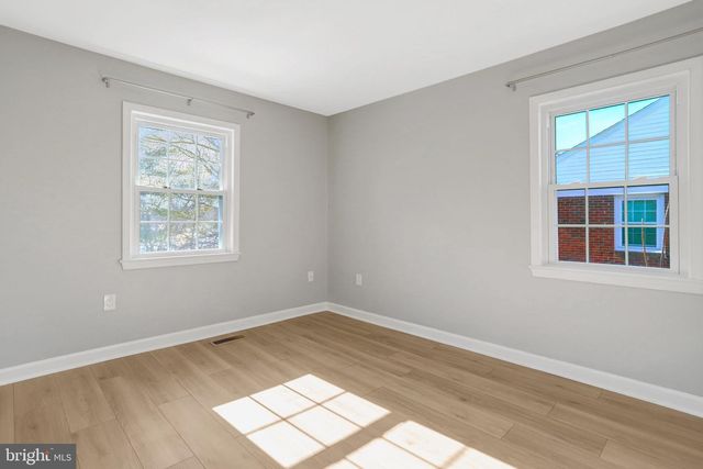 8070 POWDERBROOK LN, Springfield, VA 22153