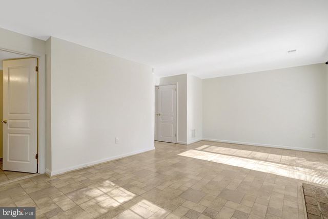 8070 POWDERBROOK LN, Springfield, VA 22153