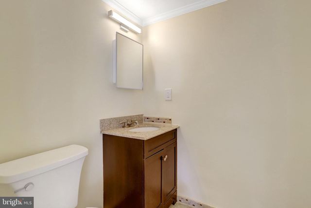 8070 POWDERBROOK LN, Springfield, VA 22153