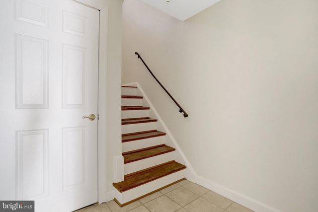 8070 POWDERBROOK LN, Springfield, VA 22153