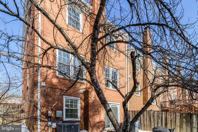 8070 POWDERBROOK LN, Springfield, VA 22153