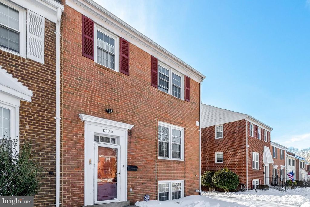 8070 POWDERBROOK LN, Springfield, VA 22153