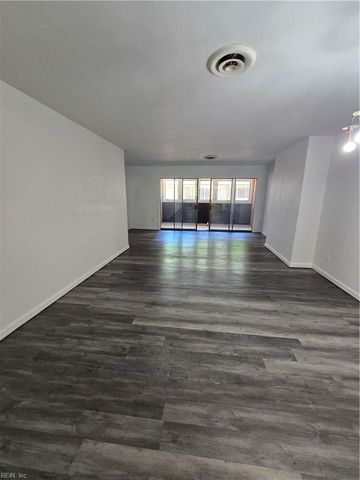 376 Merrimac Trl Unit 622, Williamsburg, VA 23185