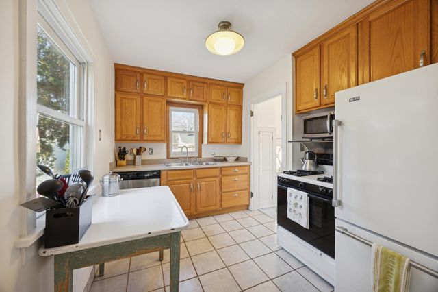 5320 37th Avenue S, Minneapolis, MN 55417