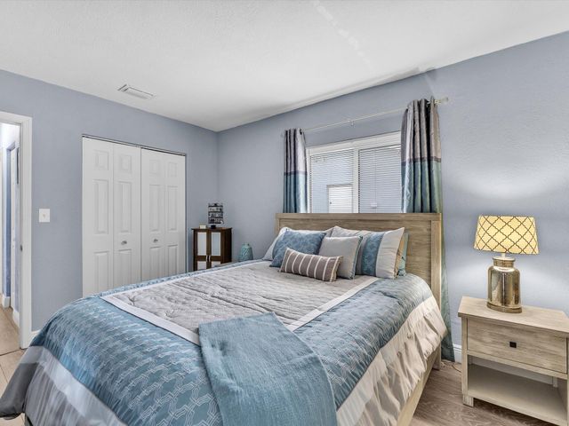 7615 NW 68th Avenue, Tamarac, FL 33321