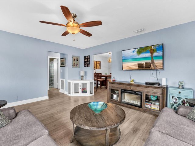 7615 NW 68th Avenue, Tamarac, FL 33321