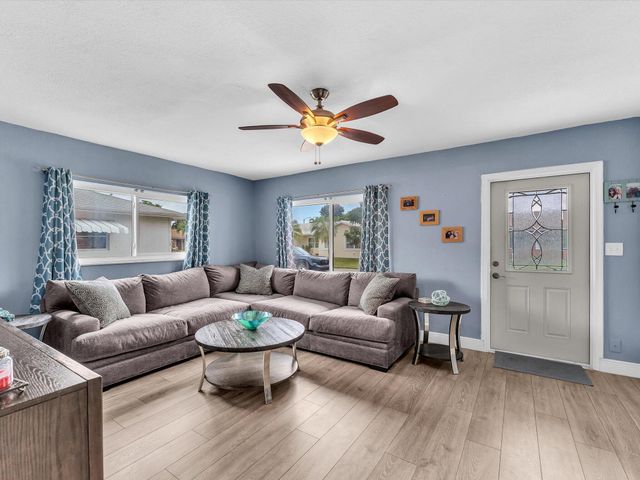 7615 NW 68th Avenue, Tamarac, FL 33321