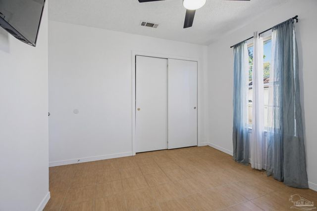 1184 Signal Hill Ln, Pensacola, FL 32514