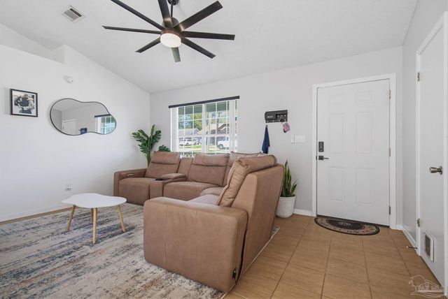 1184 Signal Hill Ln, Pensacola, FL 32514