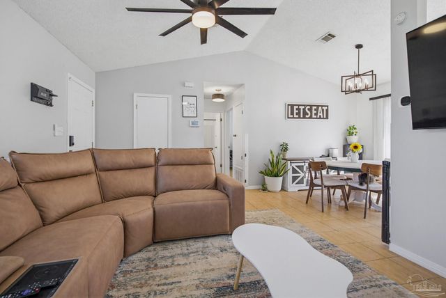 1184 Signal Hill Ln, Pensacola, FL 32514