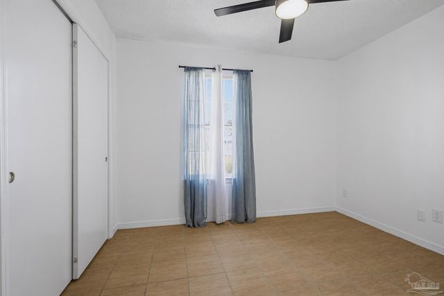 1184 Signal Hill Ln, Pensacola, FL 32514