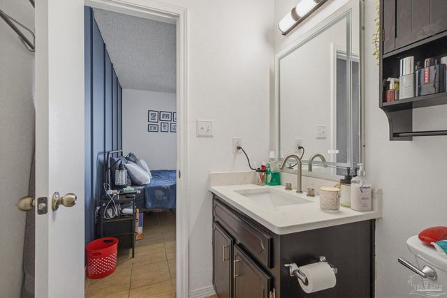 1184 Signal Hill Ln, Pensacola, FL 32514