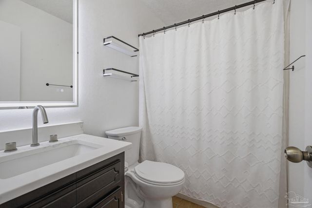 1184 Signal Hill Ln, Pensacola, FL 32514