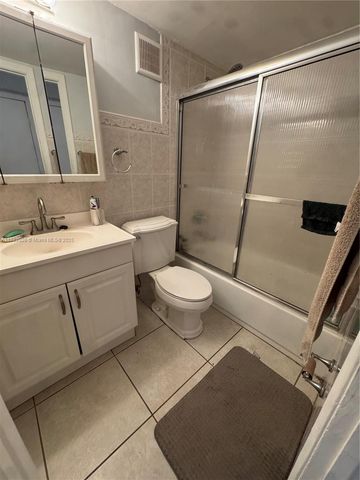 142 NW 91st Ave 104, Pembroke Pines, FL 33024