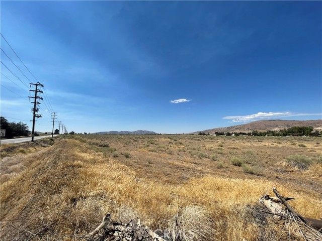 15200 Highline Road, Tehachapi, CA 93561