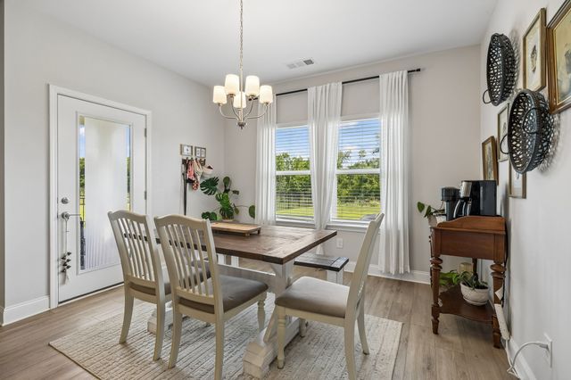 2073 Creekland View Blvd, Nashville, TN 37207