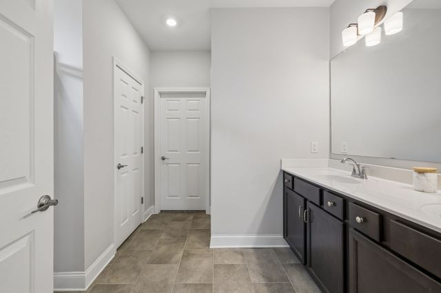 2073 Creekland View Blvd, Nashville, TN 37207