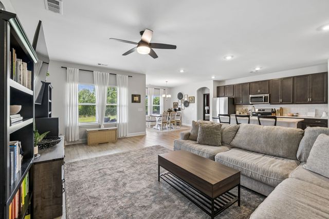 2073 Creekland View Blvd, Nashville, TN 37207