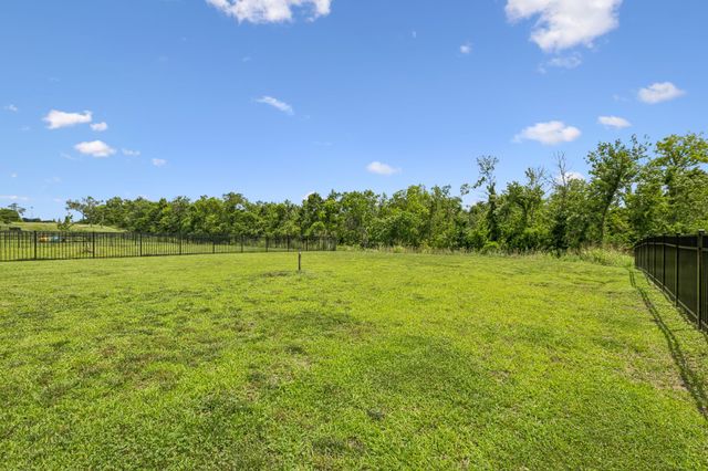 2073 Creekland View Blvd, Nashville, TN 37207