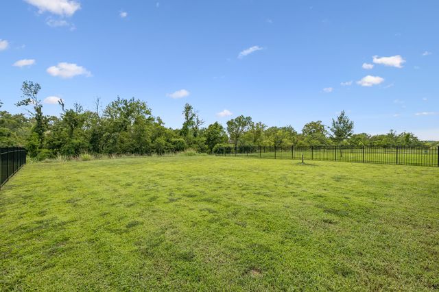 2073 Creekland View Blvd, Nashville, TN 37207