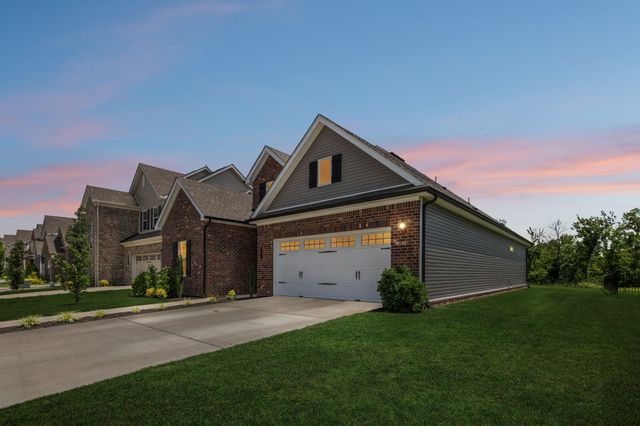 2073 Creekland View Blvd, Nashville, TN 37207