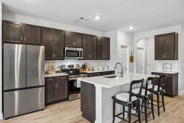 2073 Creekland View Blvd, Nashville, TN 37207