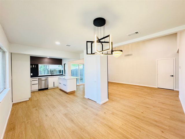 21 Grant Circle, Richardson, TX 75081